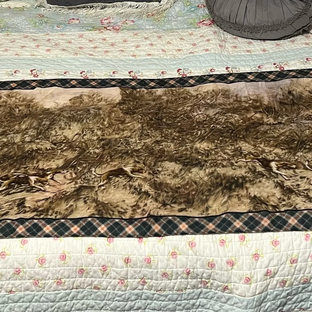 Worth Brand Equestrian Themed Scarf Table Runner - Picture 3 of 16